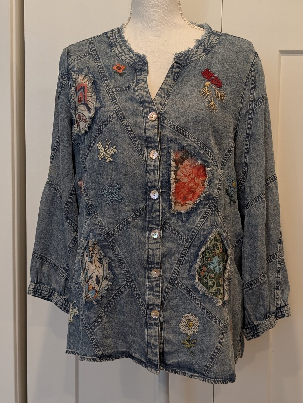 John Mark Chambray Embroidered Patchwork 3/4 Sleeve Blouse M